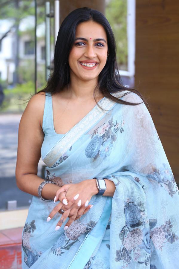 niharika-stills-12.jpg