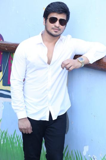 nikhil-interview-stills-10.jpg