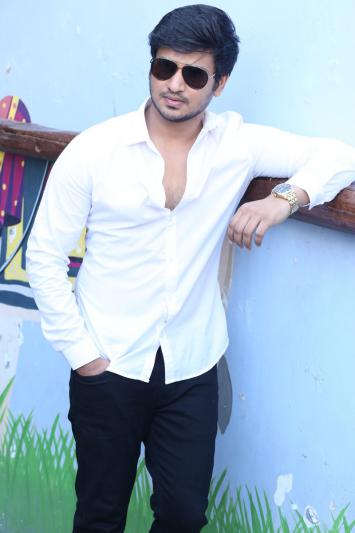 nikhil-interview-stills-11.jpg