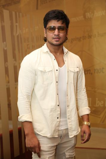 nikhil-siddharth-stills-3.jpg