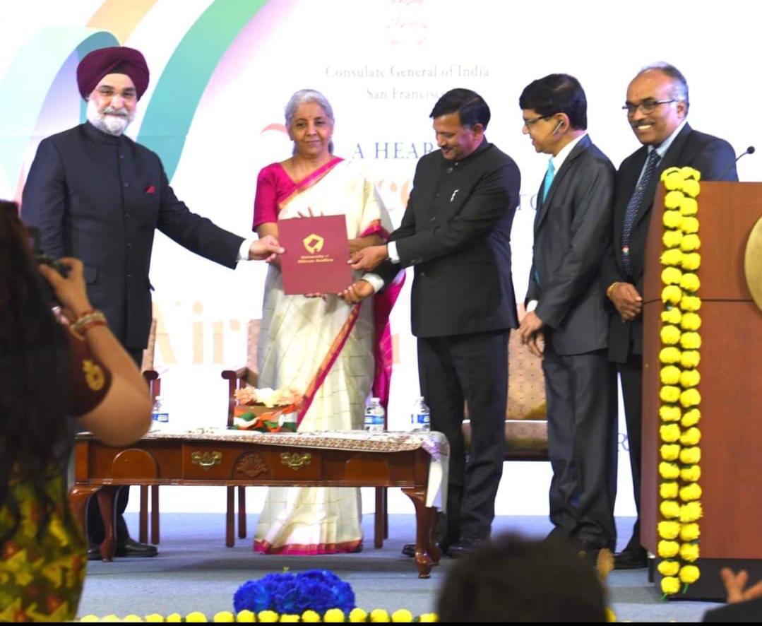 nirmala-sitaraman-visits-siliconandhra-university-3.jpg
