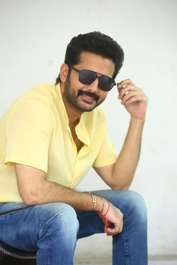 nithin-stills-3.jpg
