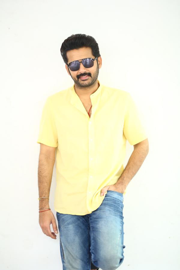 nithin-stills-4.jpg