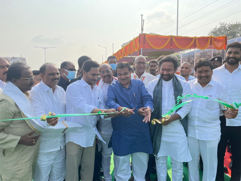 Nitin Gadkari Inaugurates Benz Circle Second Flyover