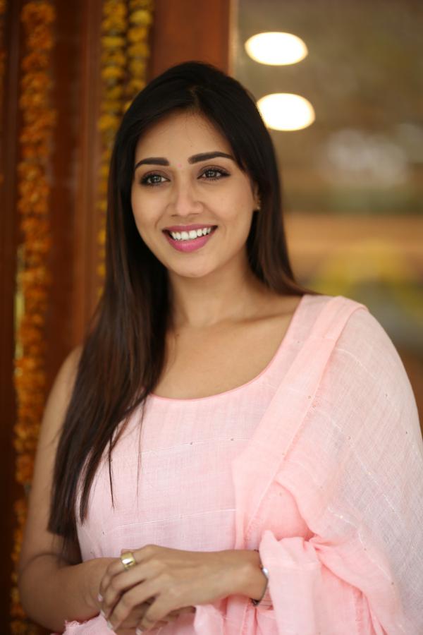 nivedha-pethuraj-interview-4.jpg