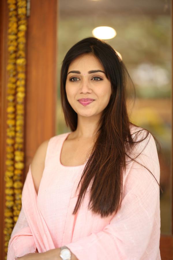 nivedha-pethuraj-interview-8.jpg