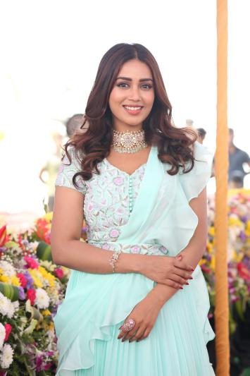 nivetha-pethuraj-catherine-tresa-launches-sai-priya-antara-venture-2.jpg