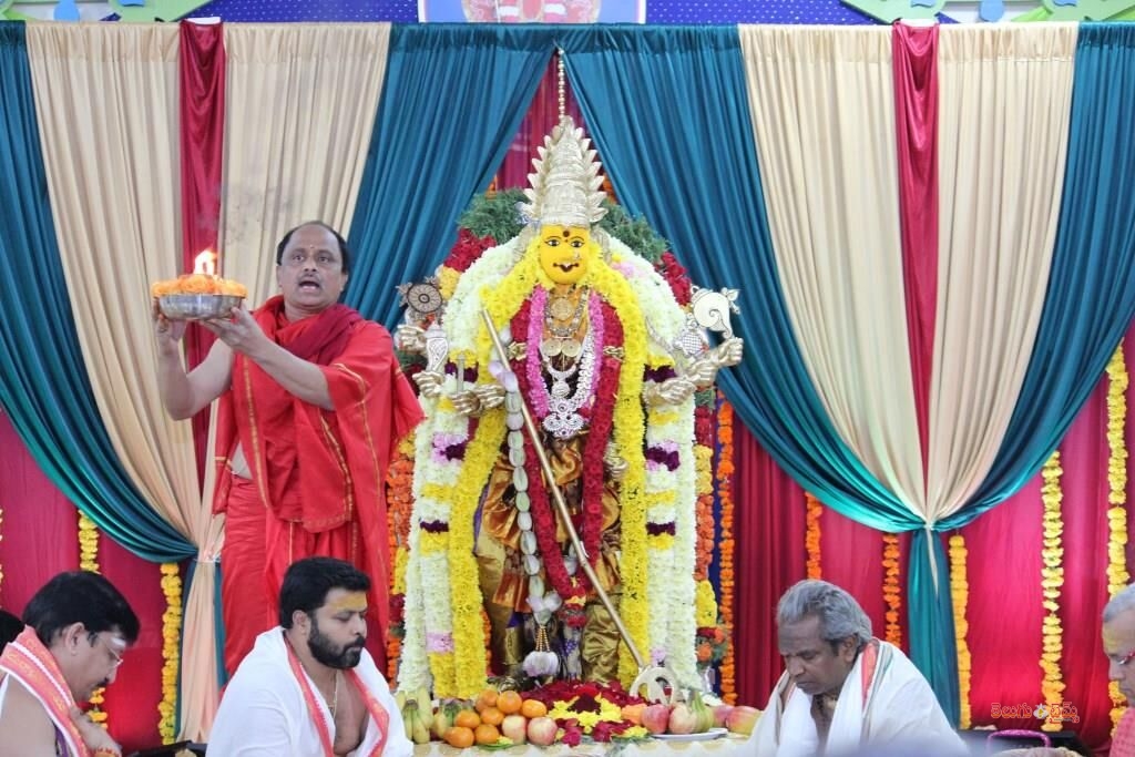 njpooja14-1462979685.jpg