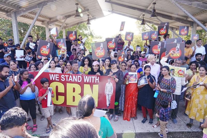 nri-protest-against-chandrababus-arrest-in-austin-4.jpg
