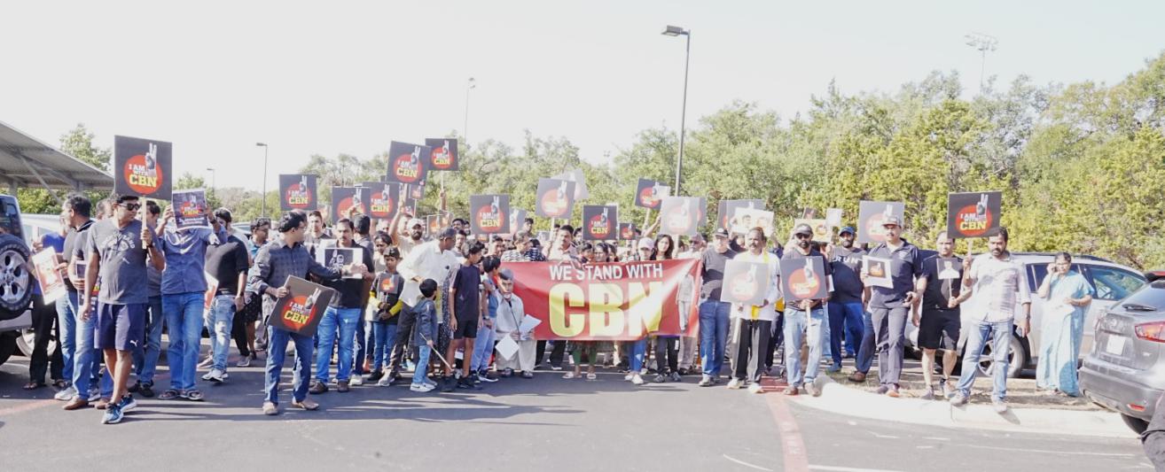 nri-protest-against-chandrababus-arrest-in-austin-5.jpg