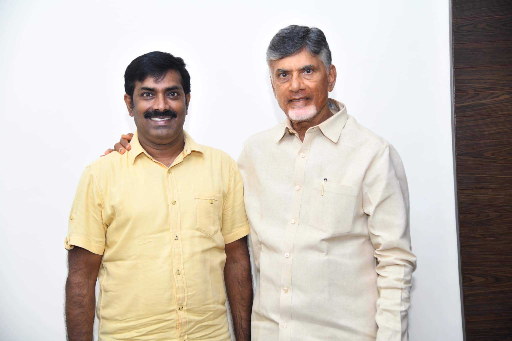 nri-tdp-team-meets-chandrababu-8.jpg