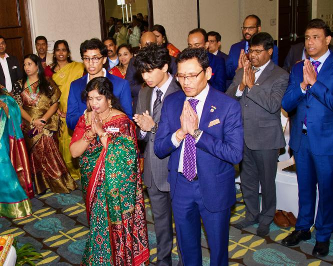 nri-vasavi-association-new-executive-committee-oath-5.jpg
