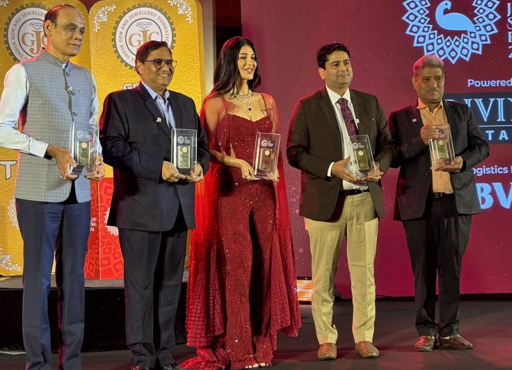 nris-are-a-big-catch-for-the-jewellery-industry-in-india-2.jpg