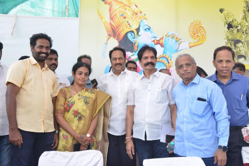 ntr-bronze-statue-unveiled-at-hyderabad-film-nagar-4.jpg