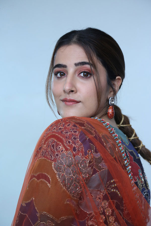 nupur-sanon-stills-16.jpg