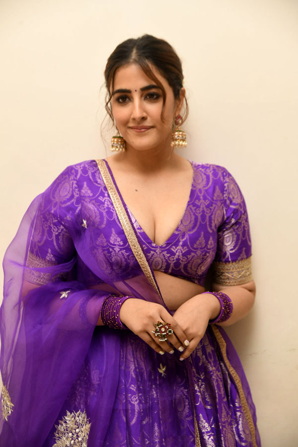 nupur-sanon-stills-2-20.jpg