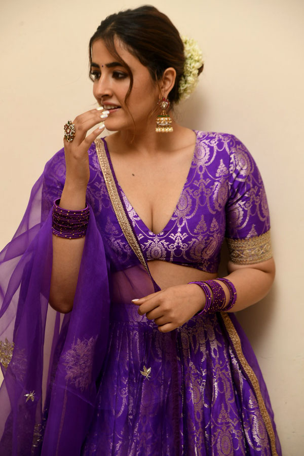 nupur-sanon-stills-2-23.jpg