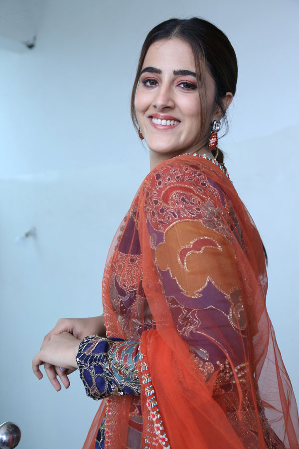 nupur-sanon-stills-25.jpg