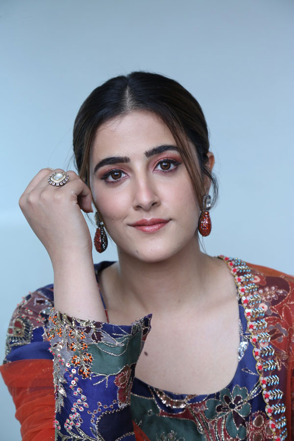 nupur-sanon-stills-9.jpg