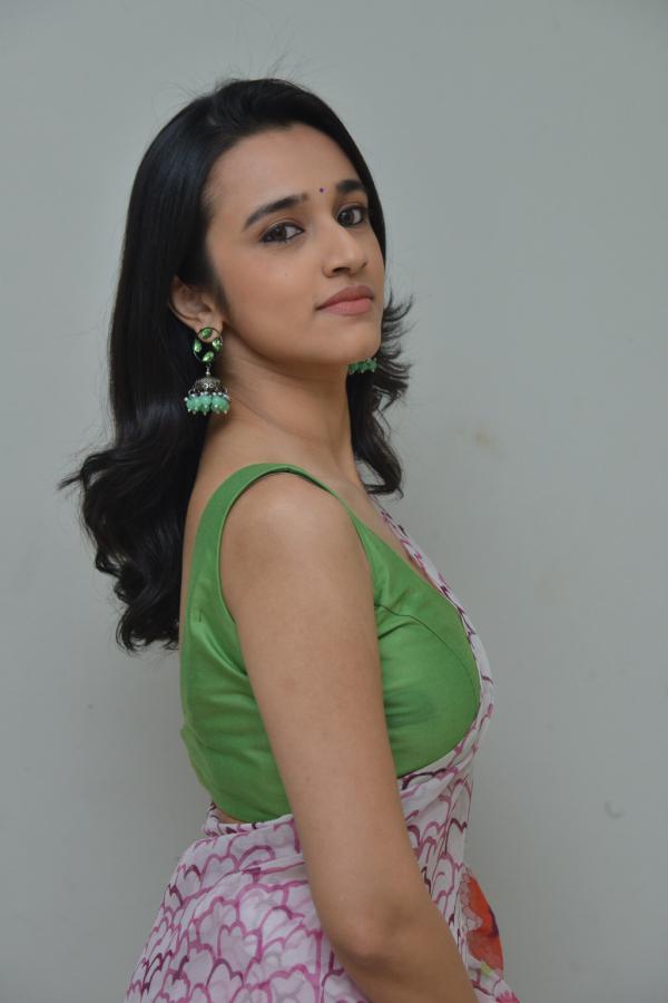 nuviksha-stills-9.jpg