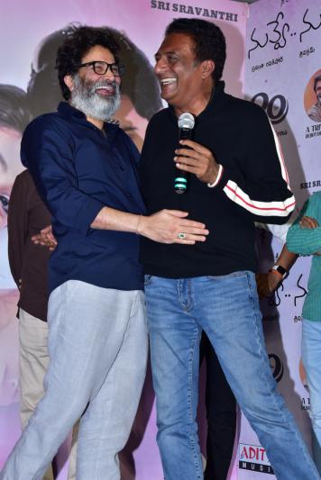 nuvve-nuvve-movie-20-years-celebrations-2.jpg