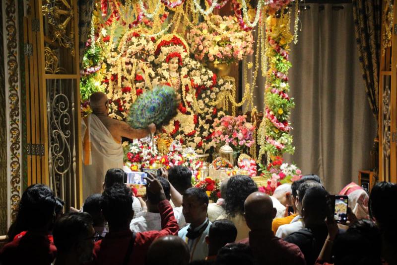 nyc-celebrates-krishna-janmashtami-at-hare-krishna-temple-1.jpg