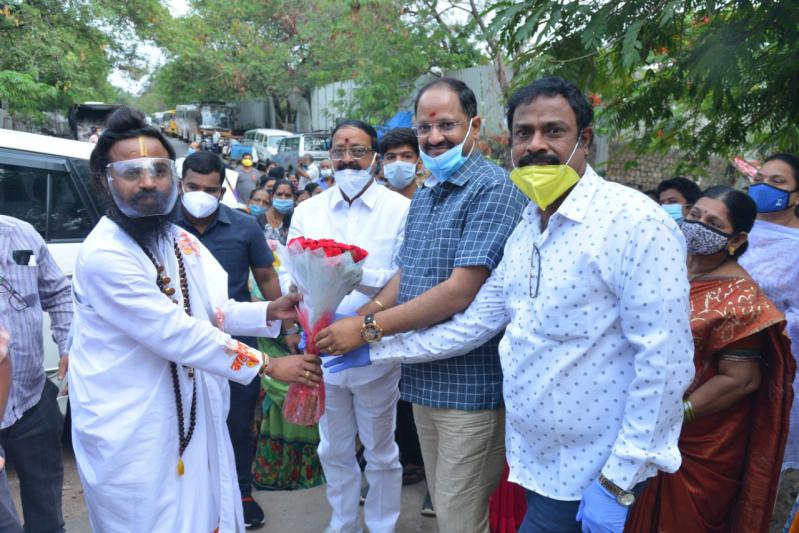 omkaram-devi-sri-guruji-distributed-groceries-9.jpg