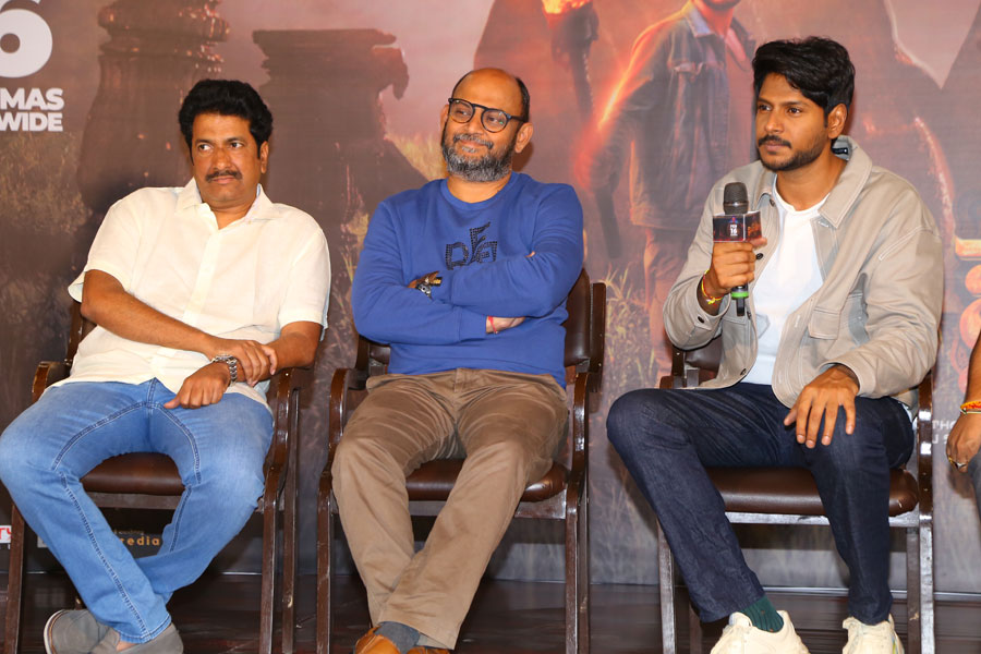 ooru-peru-bhairavakona-movie-press-meet-13.jpg