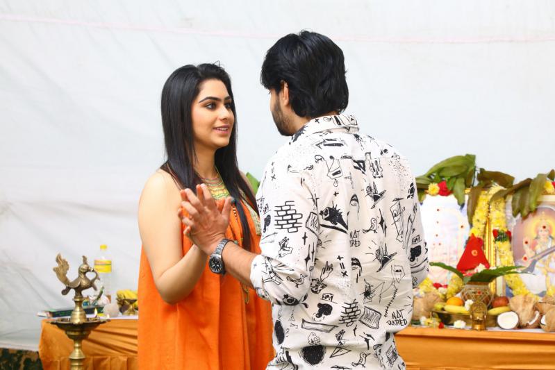 ooun-nenithe-movie-opening-4.jpg