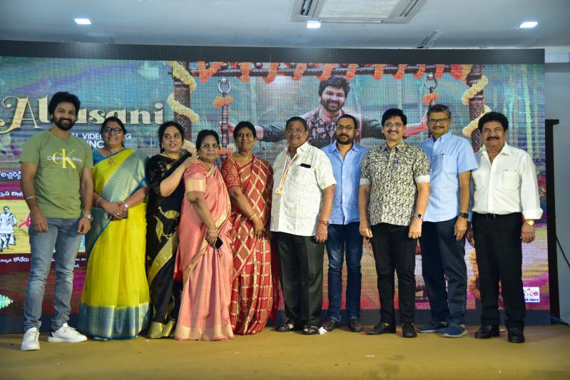 organic-mama-hybrid-alludu-movie-song-launch-15.jpg
