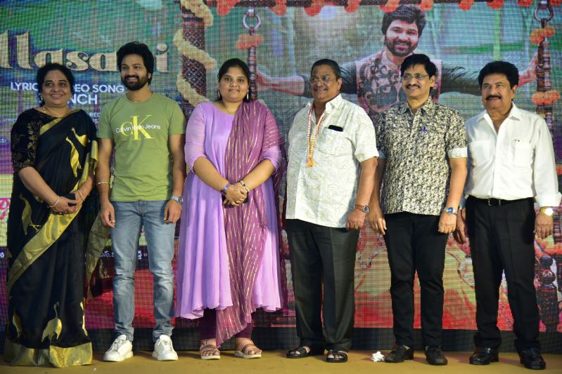 organic-mama-hybrid-alludu-movie-song-launch-16.jpg