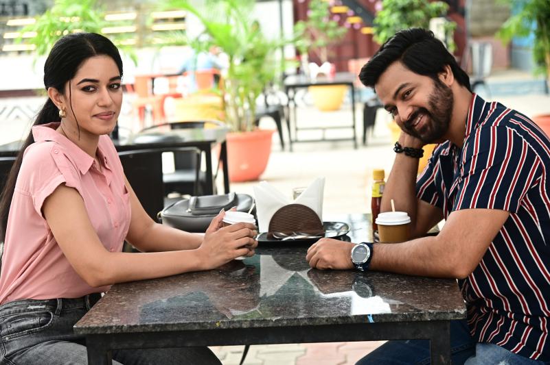 organic-mama-hybrid-alludu-movie-stills-3.jpg