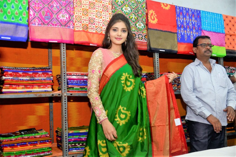 Pochampally IKAT art Mela 2017 Inaugurated by Aishwarya Ghorak