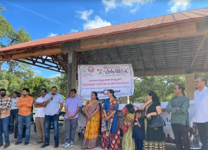 paatasala-books-distribution-in-austin-2.jpg