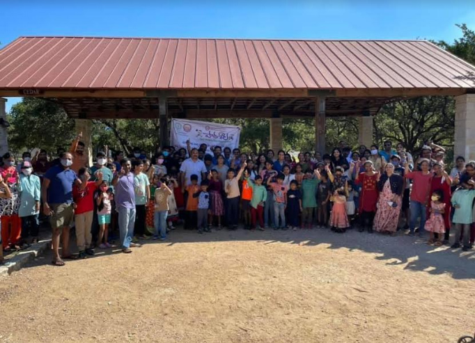 paatasala-books-distribution-in-austin-3.jpg