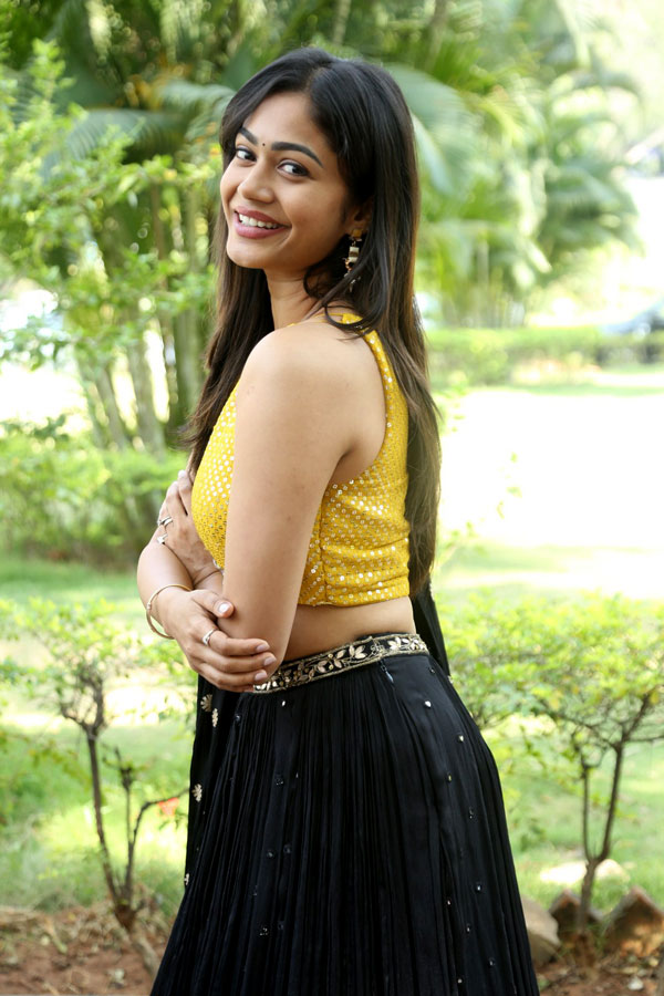 paayal-radha-krishna-stills-14.jpg