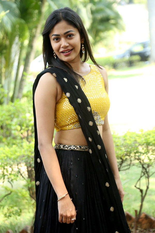 paayal-radha-krishna-stills-24.jpg