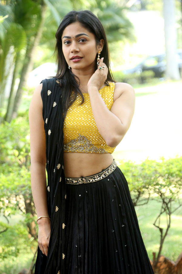 paayal-radha-krishna-stills-25.jpg
