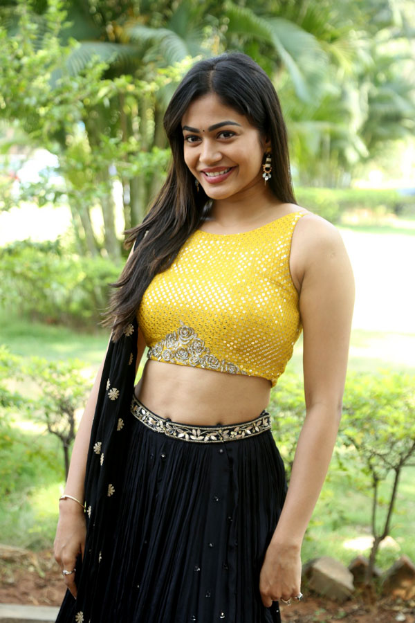 paayal-radha-krishna-stills-29.jpg