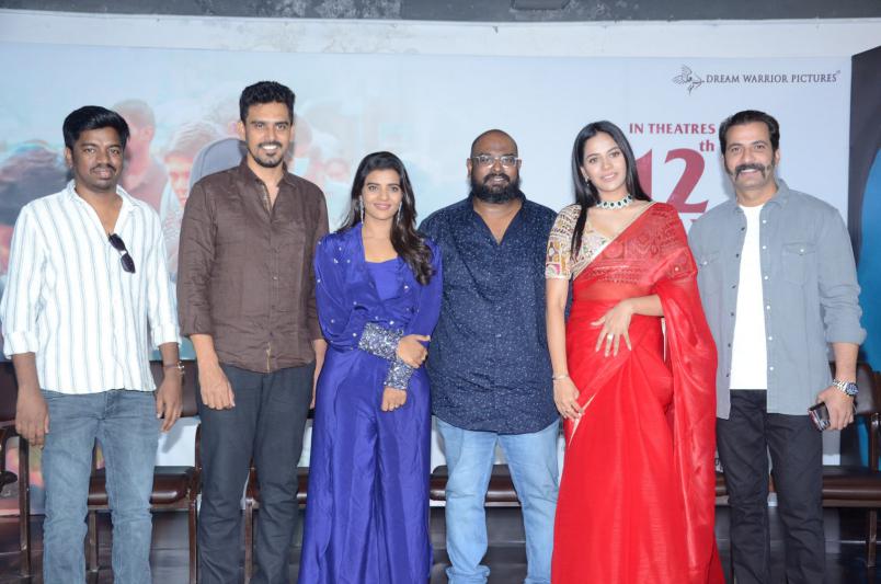 parhana-movie-press-meet-9.jpg