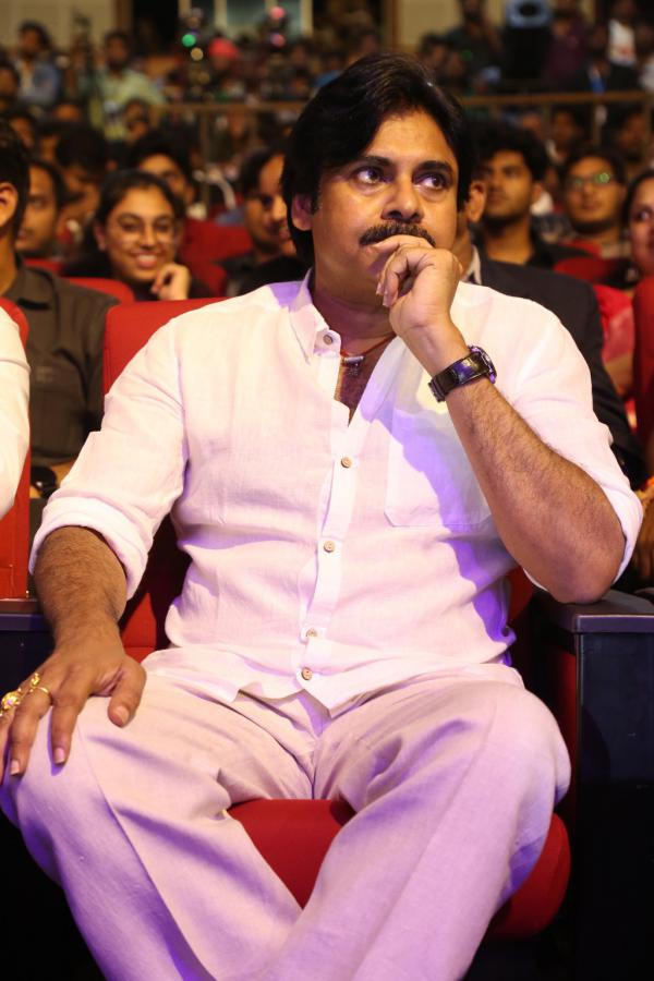 pawan-kalyan-stills-13.jpg