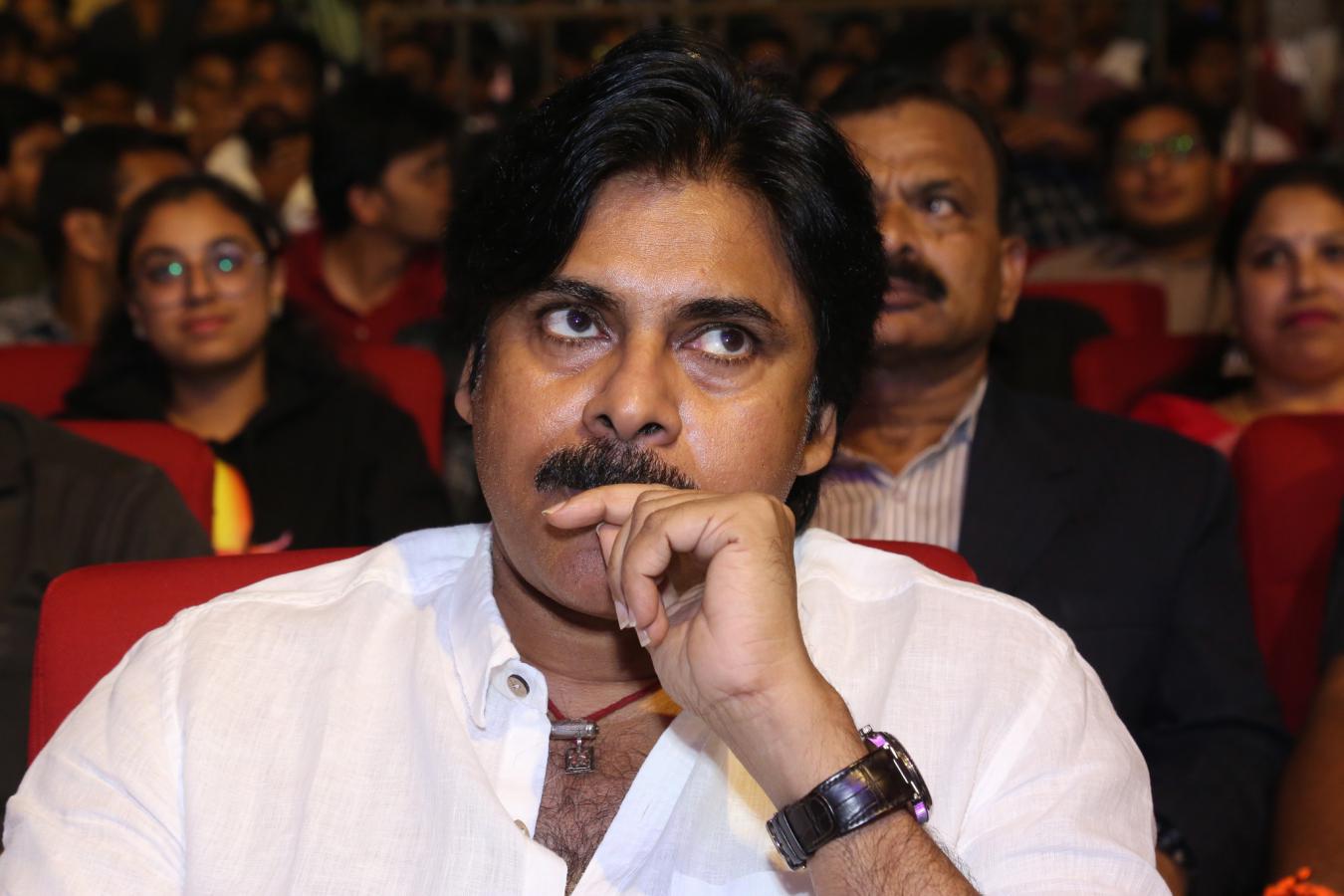pawan-kalyan-stills-7.jpg