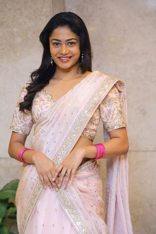 payal-radhakrishna-stills-13.jpg