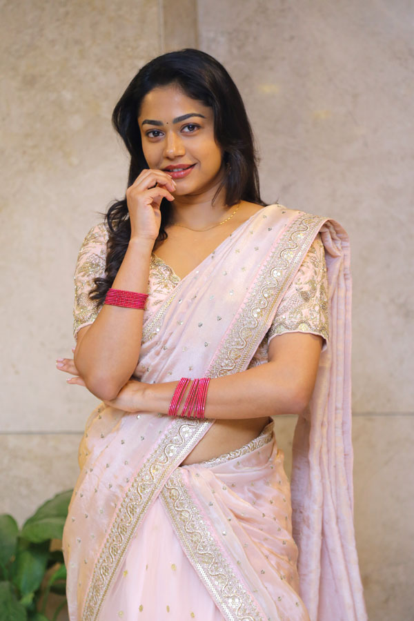 payal-radhakrishna-stills-14.jpg