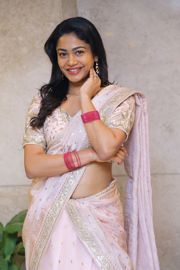 payal-radhakrishna-stills-16.jpg