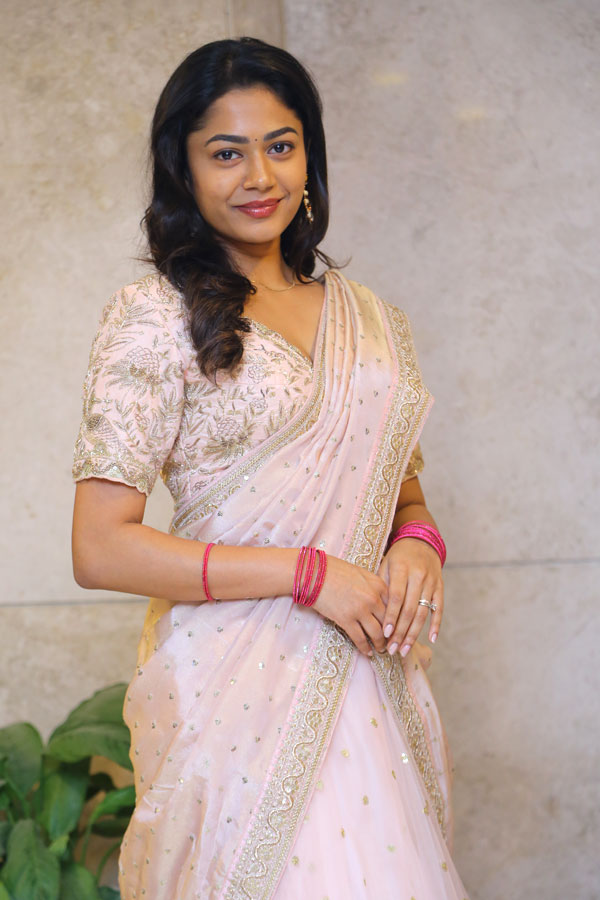 payal-radhakrishna-stills-3.jpg