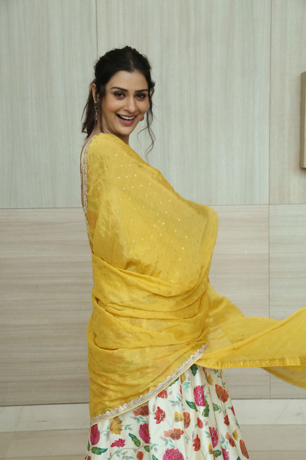 payal-rajput-stills-3-2.jpg