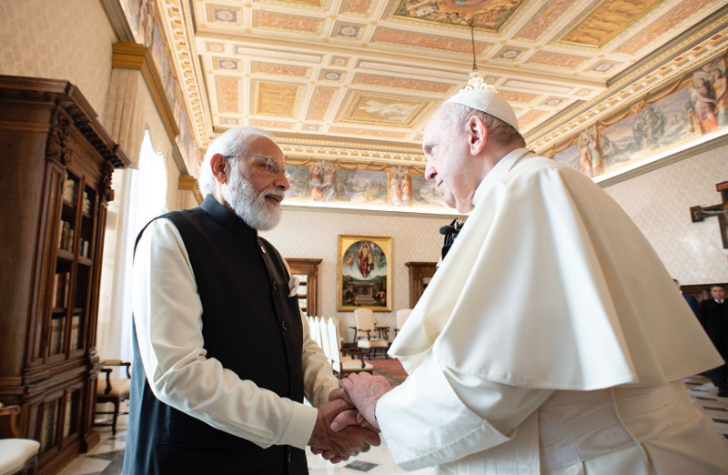 PM Modi Meeting with Pope Francis