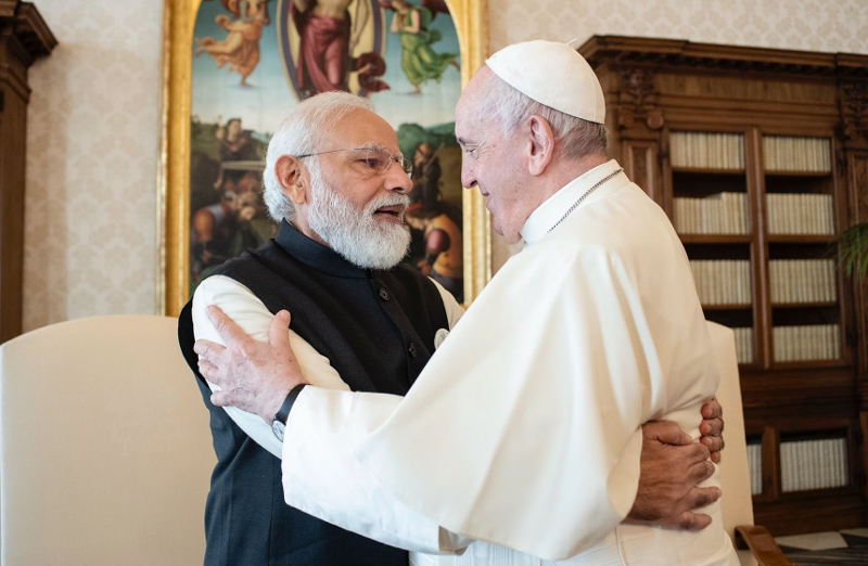 pm-modi-meeting-with-pope-francis-2.jpg