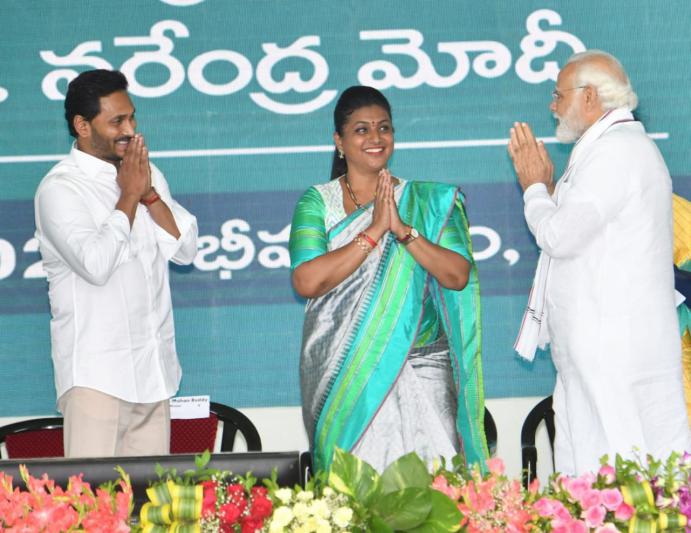 pm-modi-unveils-statue-of-alluri-sitarama-raju-21.jpg